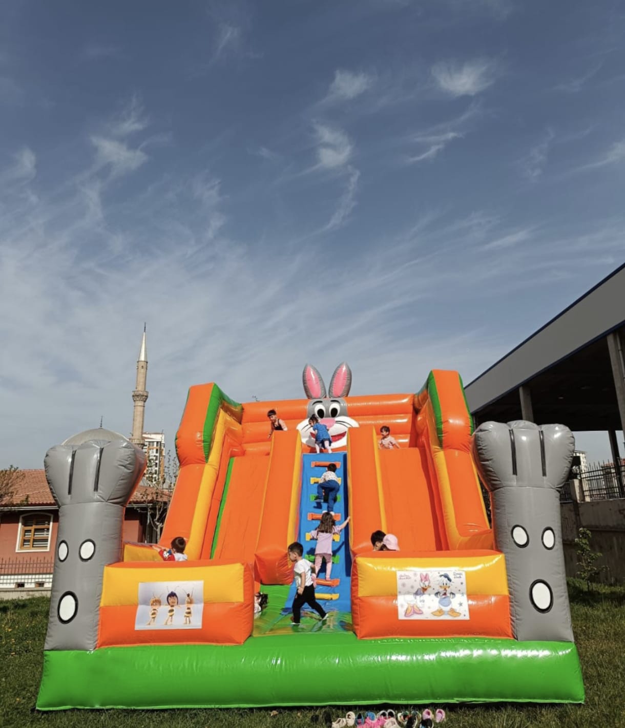 Bugs Bunny Şişme Kaydırak Kiralama Çankaya İncek