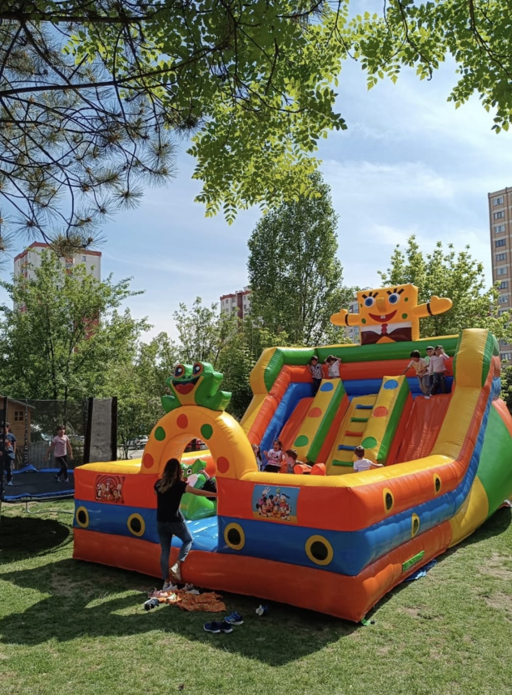 Sünger Bob Şişme Parkur Kiralama İncek Ankara